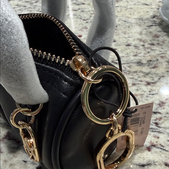 Victoria's Secret Black and Gold Key Holder - Picture 10 of 10